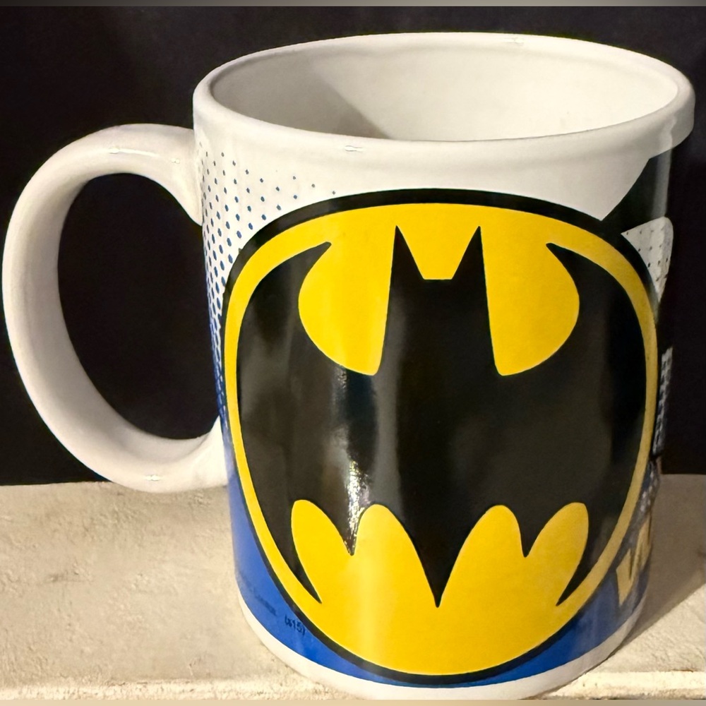 Batman Comic Mug. DC Comics. ZAK 12oz coffee cup
